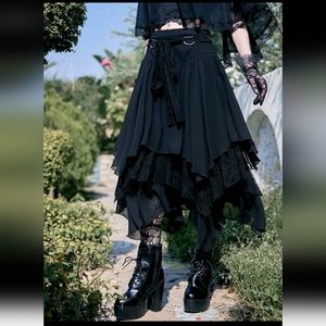 ROMWE Goth Contrast Lace Asymmetrical Skirt Small